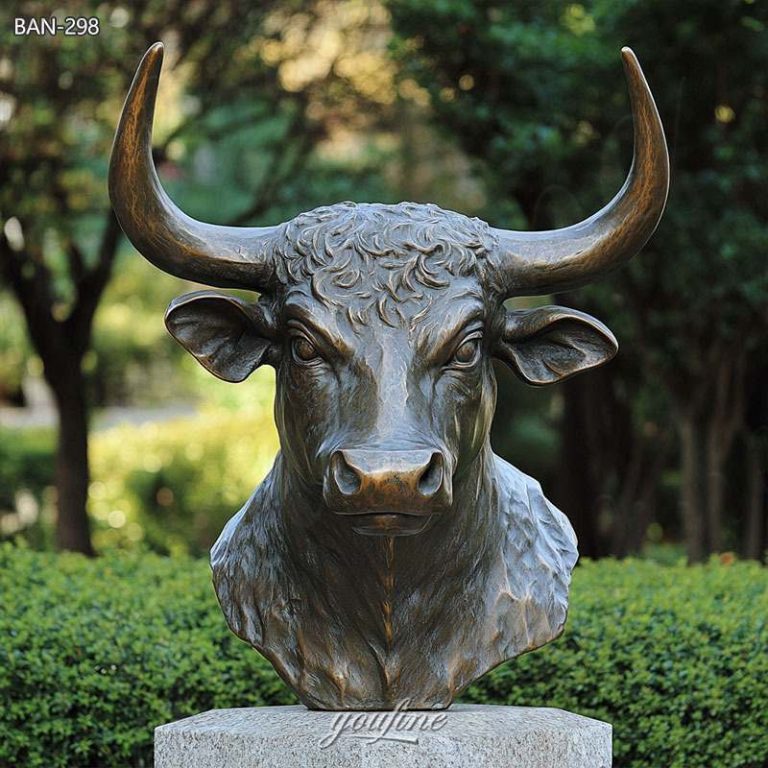 bronzestatue bull head